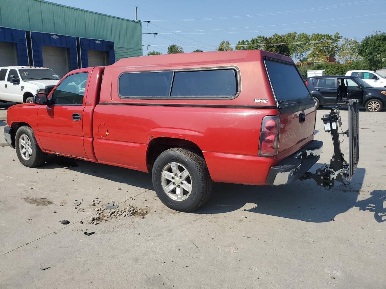2005 Chevrolet Silverado - Image 2