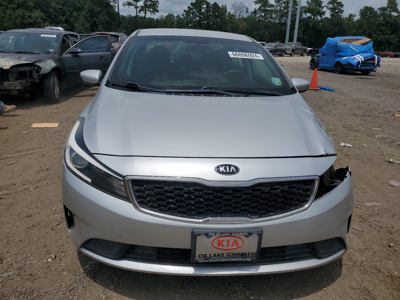 3KPFK4A75JE170631 2018 Kia Forte Lx