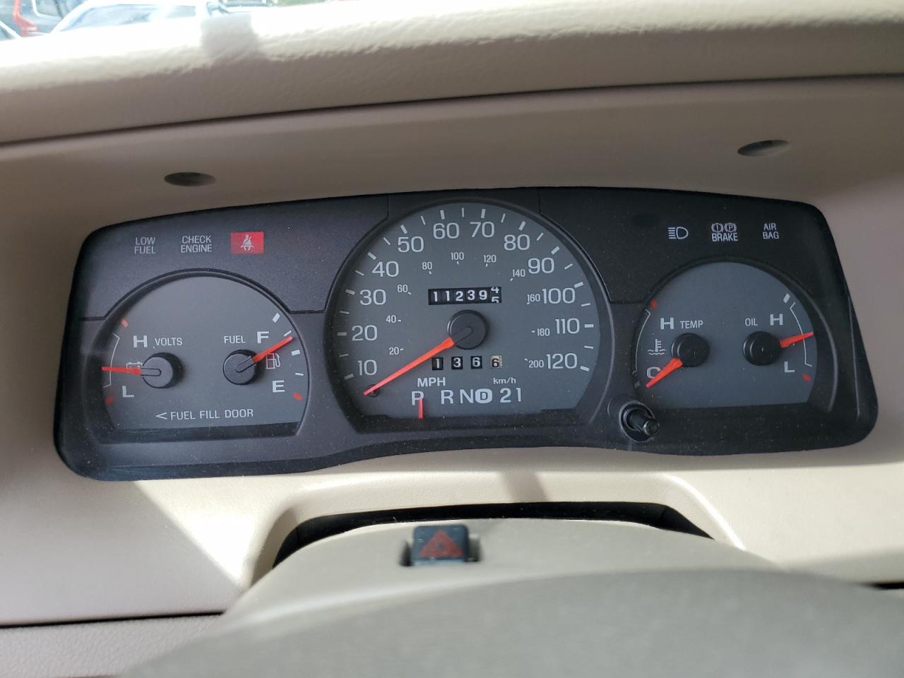 2005 Mercury Grand Marquis Gs VIN: 2MEFM74W25X626968 Lot: 65914244