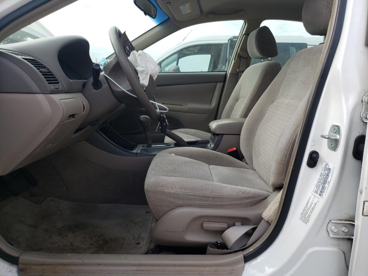 2003 Toyota Camry Le VIN: 4T1BE32K83U175597 Lot: 67566534