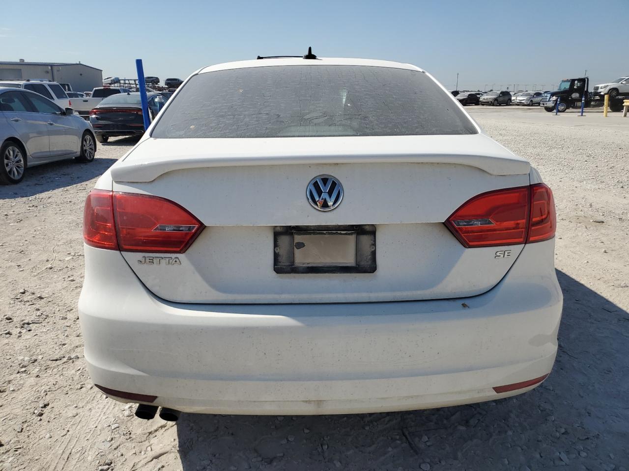 3VWD07AJXEM385988 2014 Volkswagen Jetta Se