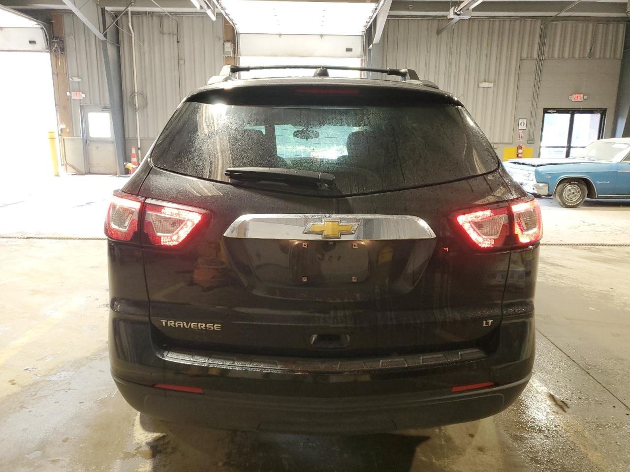 1GNKRGKD5HJ185330 2017 Chevrolet Traverse Lt