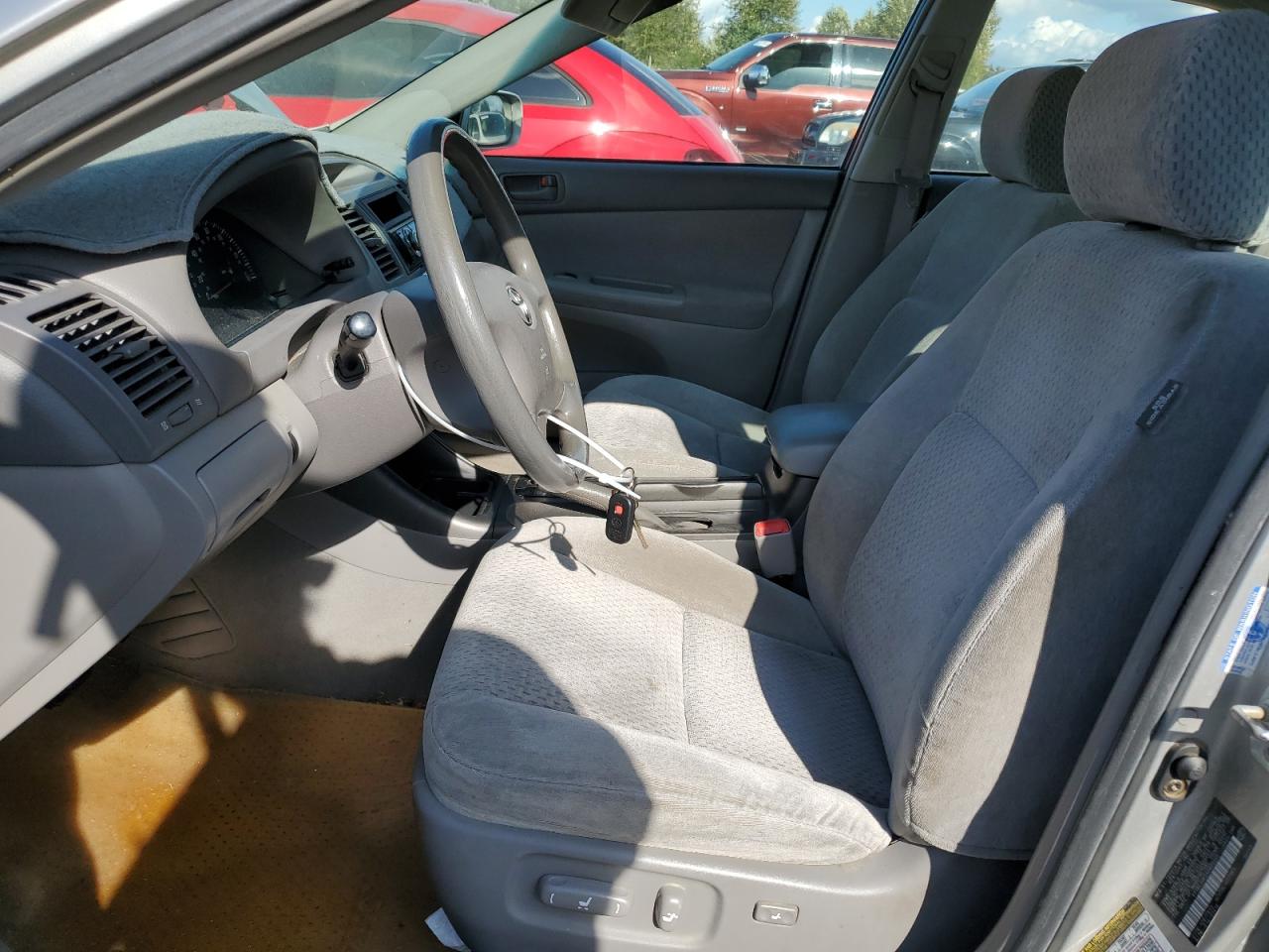 2004 Toyota Camry Le VIN: 4T1BE30K54U823305 Lot: 69096964