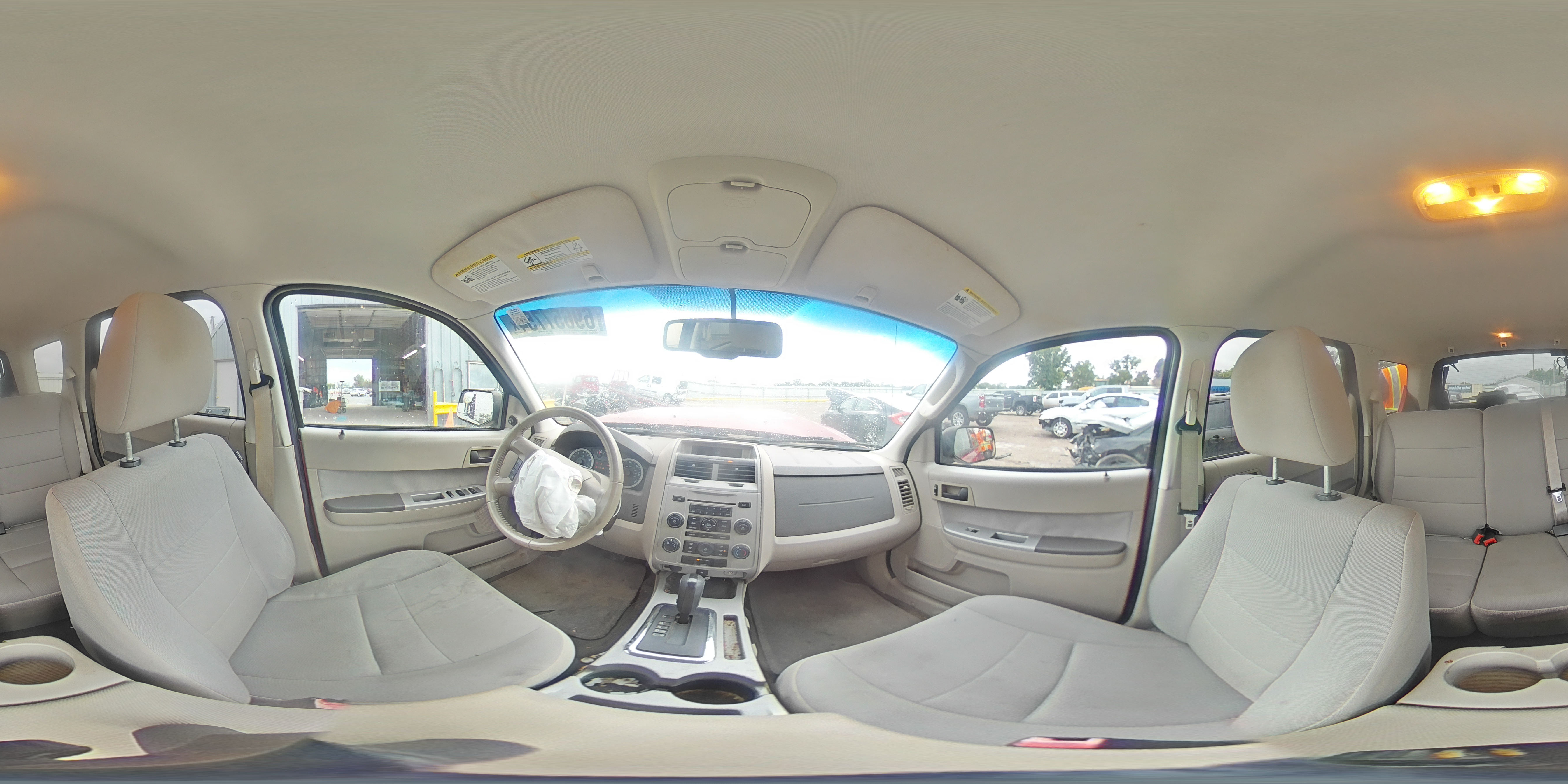2010 Ford Escape - Image 14