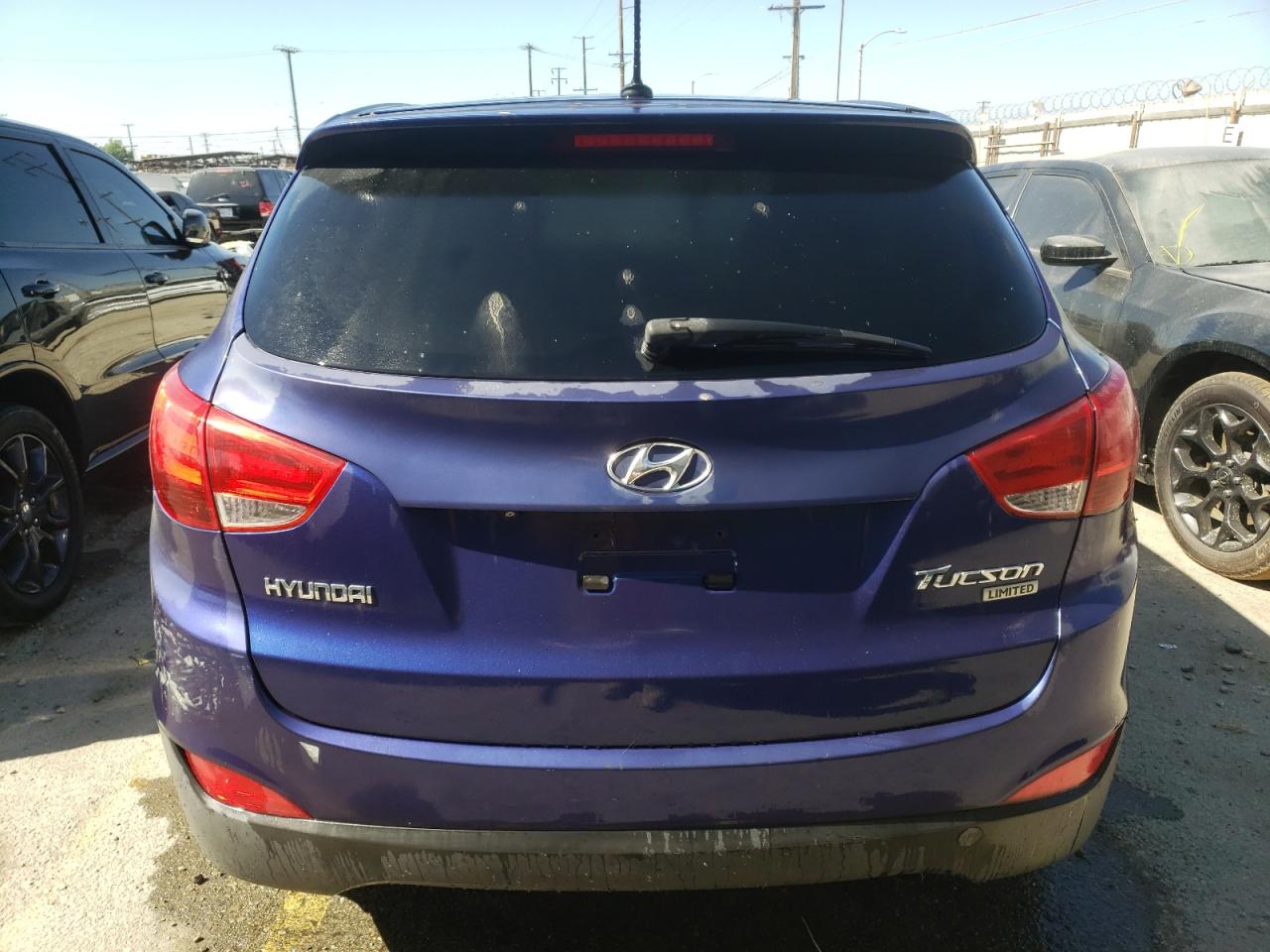 KM8JU3AC0BU224590 2011 Hyundai Tucson Gls