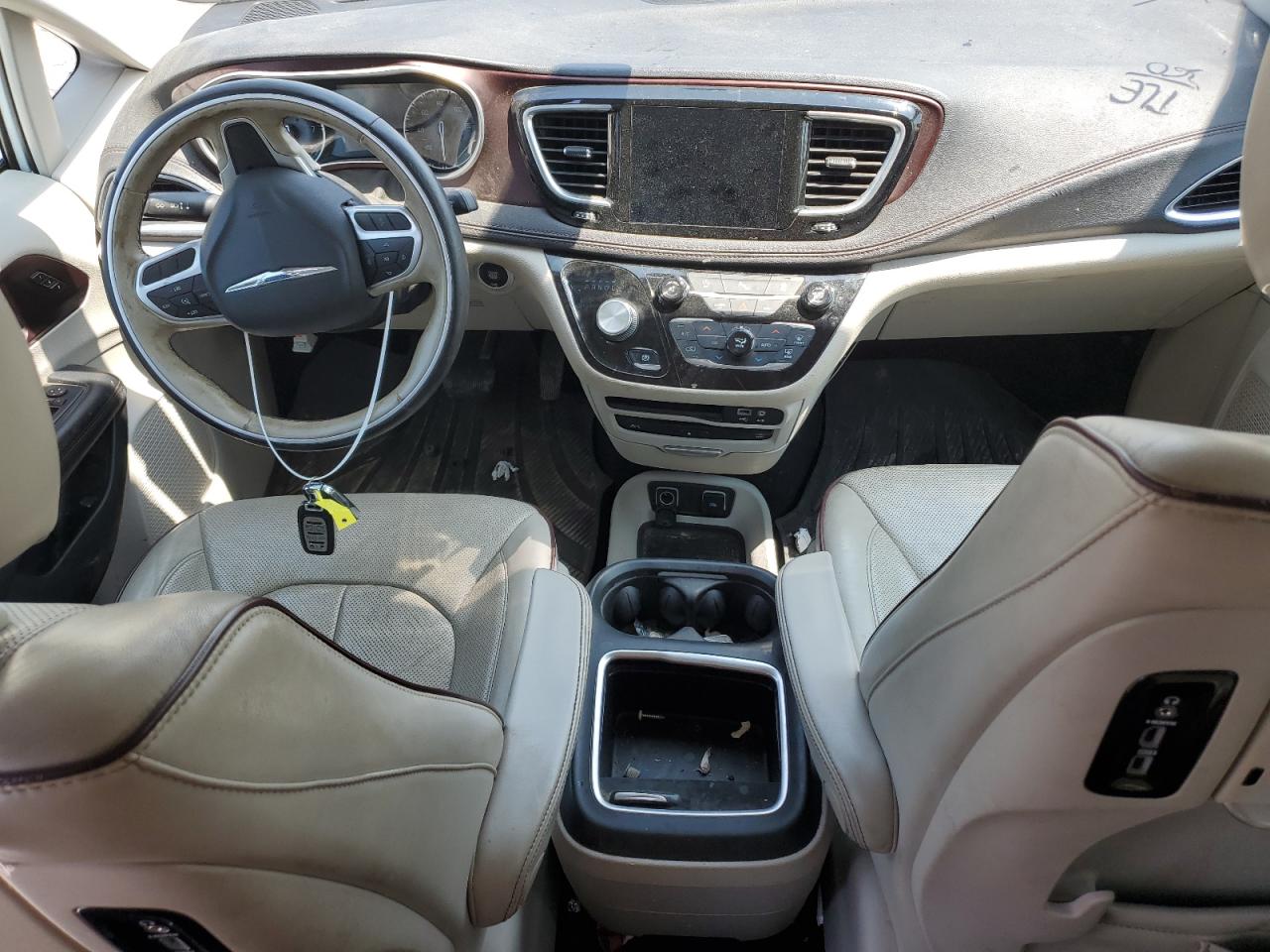 2017 Chrysler Pacifica Limited VIN: 2C4RC1GGXHR736162 Lot: 54947505