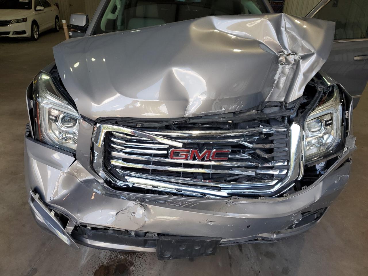 1GKS1GKC8KR121643 2019 GMC Yukon Xl C1500 Slt