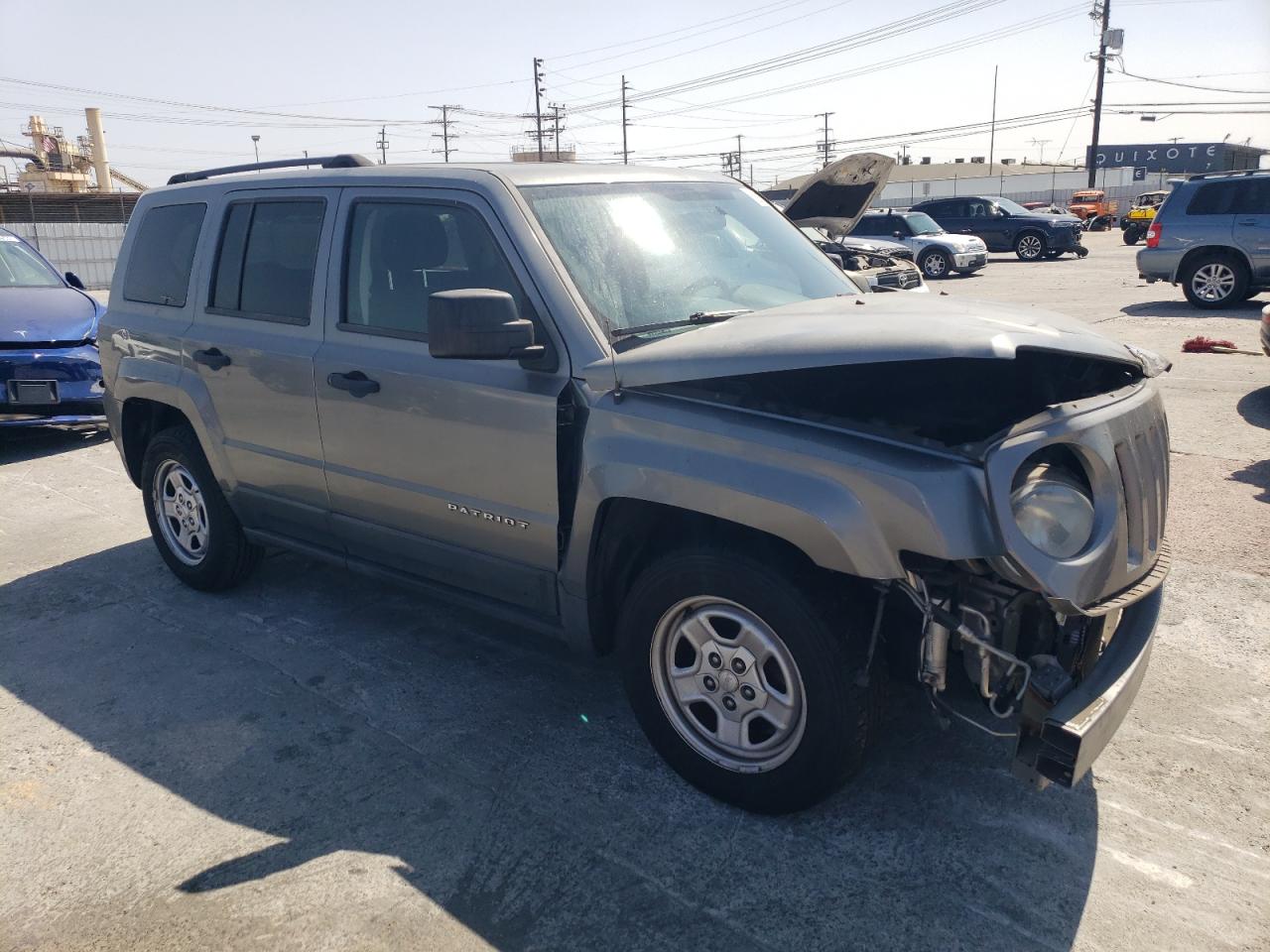 VIN 1C4NJPBB6ED547333 2014 JEEP PATRIOT no.4