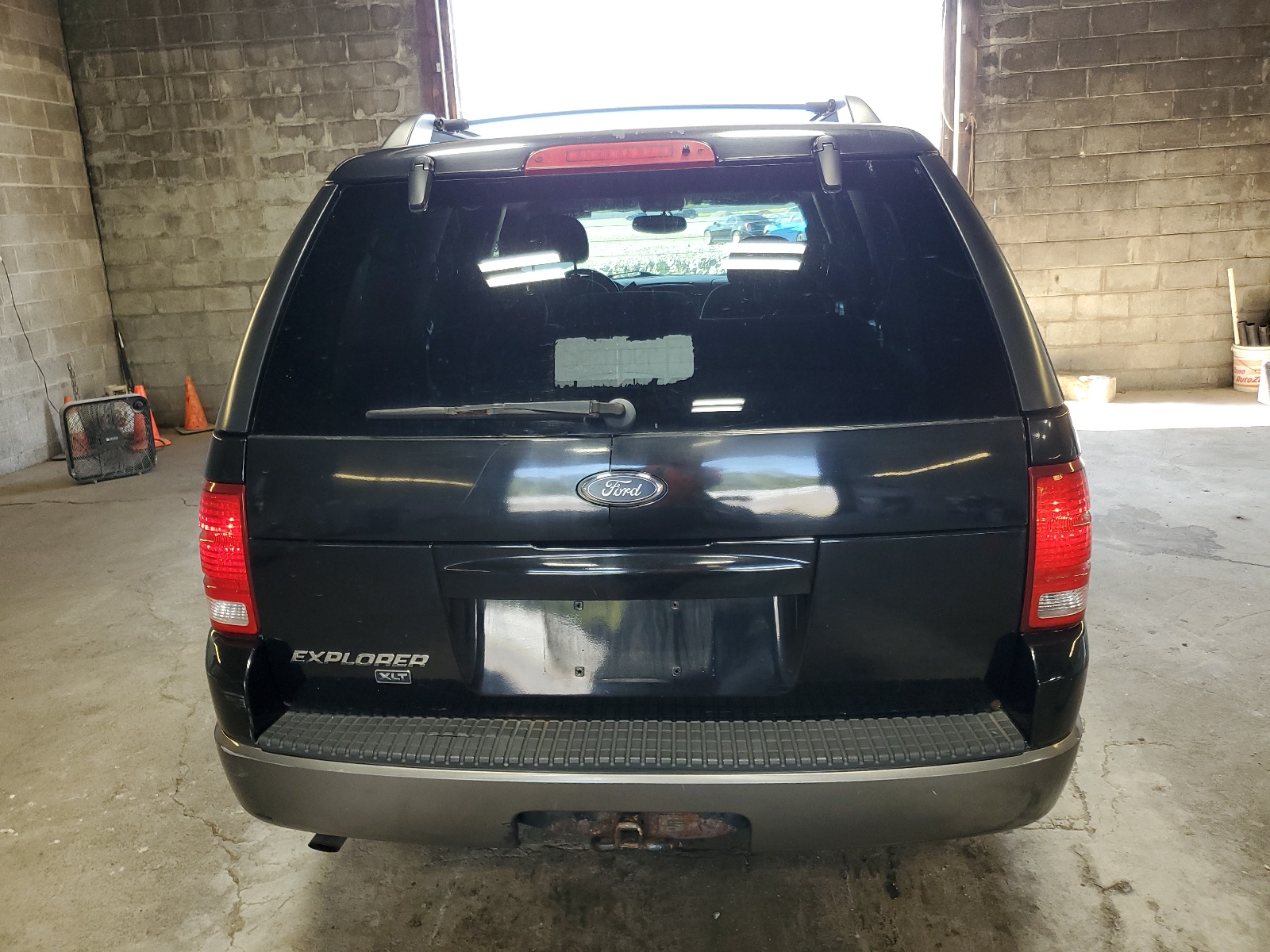 1FMZU73E35UB35593 2005 Ford Explorer Xlt