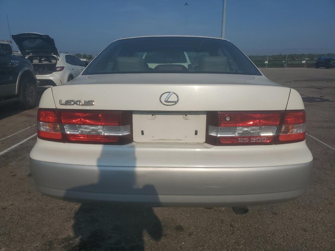 2000 Lexus Es 300 VIN: JT8BF28G4Y5077200 Lot: 66132264