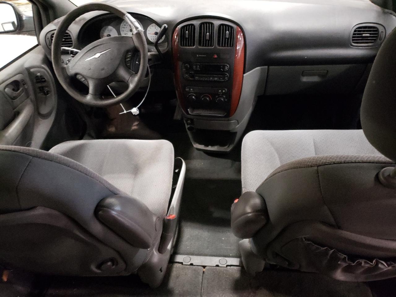 2005 Chrysler Town & Country Lx VIN: 2C4GP44RX5R114692 Lot: 66184714