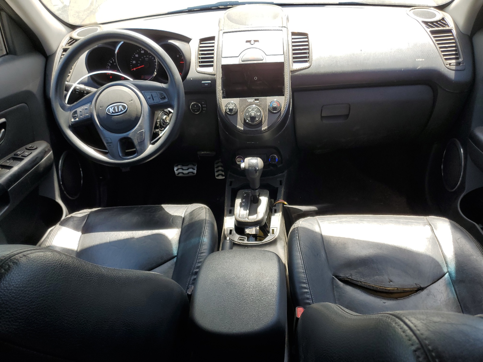 KNDJT2A22A7128921 2010 Kia Soul +