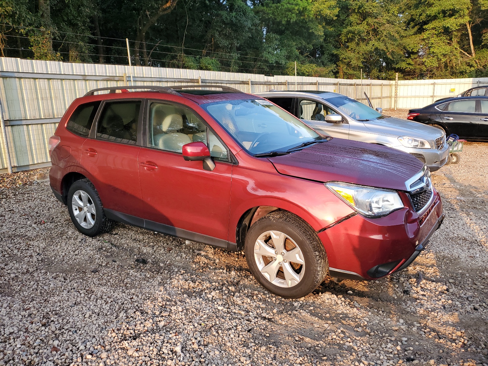 2016 Subaru Forester 2.5I Premium vin: JF2SJAFCXGH464536