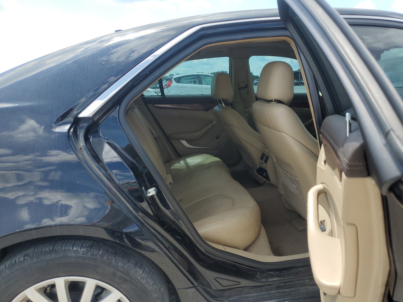 1G6DE5EY5B0153218 2011 Cadillac Cts Luxury Collection