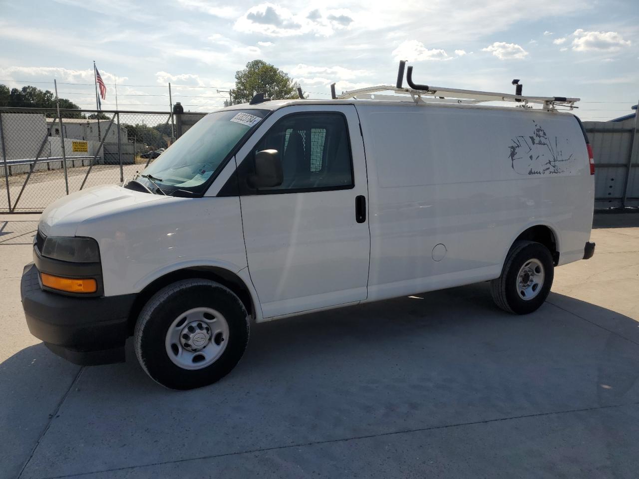 2018 Chevrolet Express - Image 1
