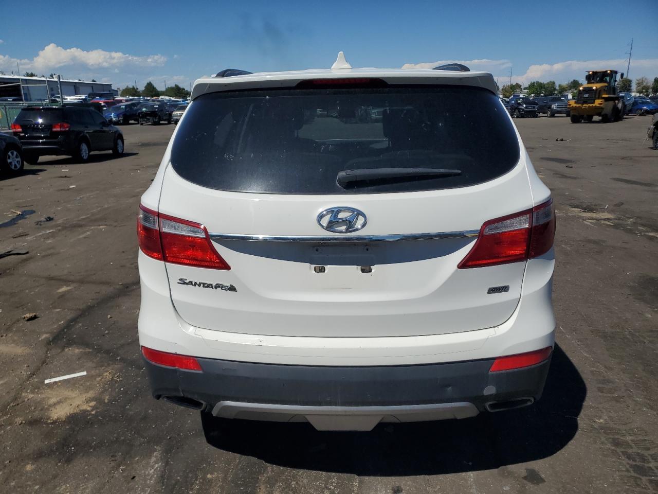 2016 Hyundai Santa Fe - Image 6