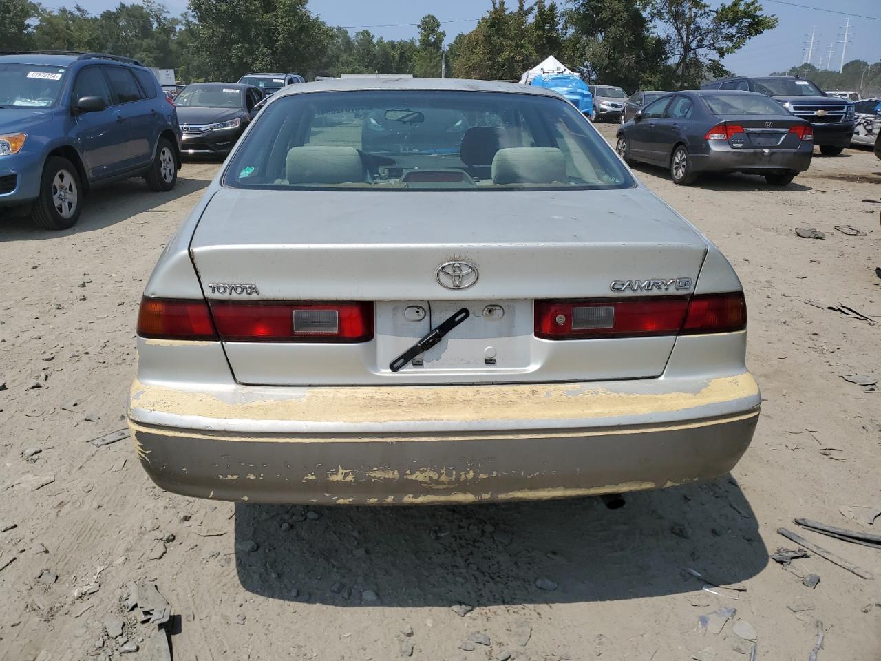 1999 Toyota Camry Le VIN: JT2BG22K2X0357276 Lot: 67612694