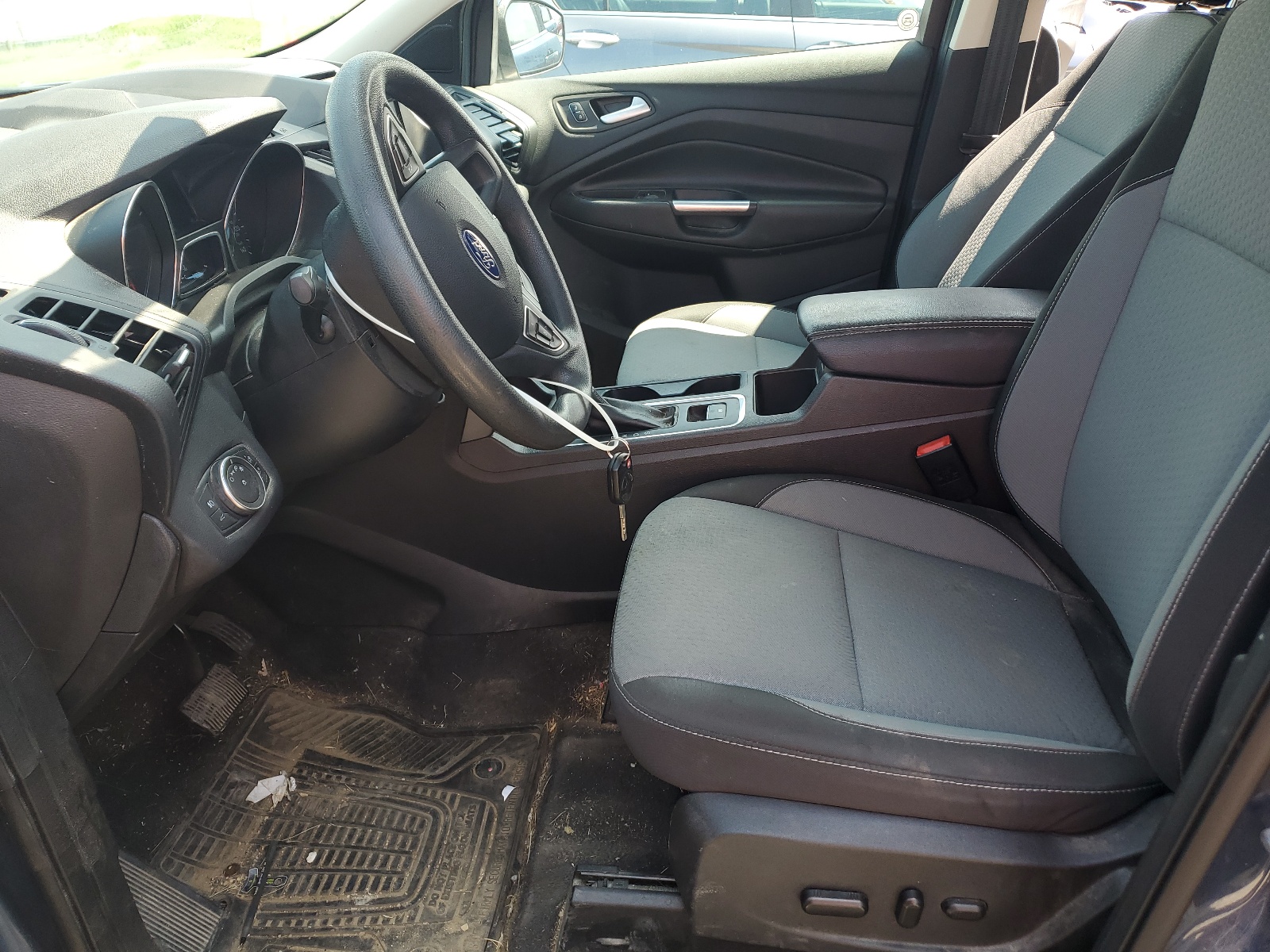 1FMCU9GD6JUC25639 2018 Ford Escape Se