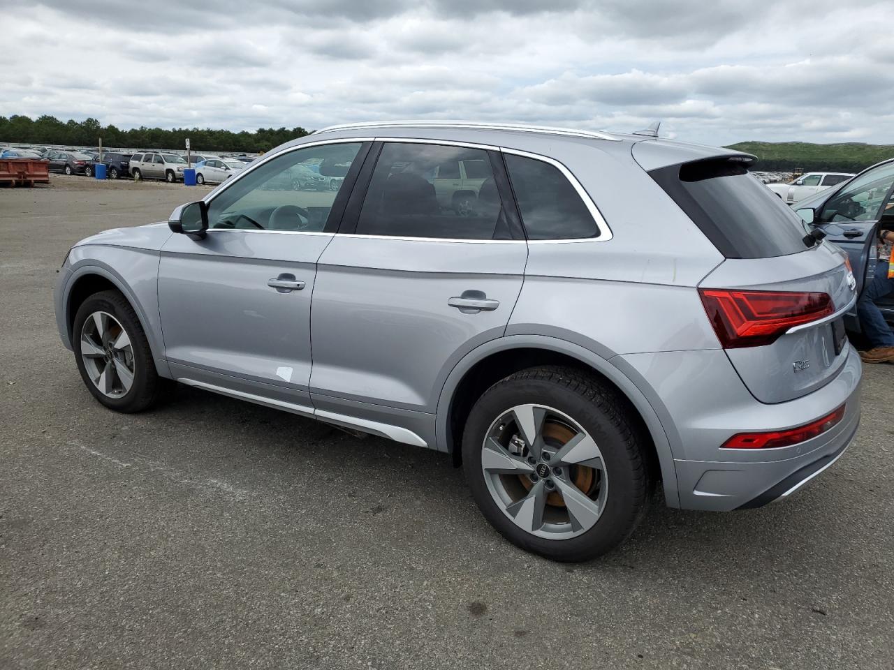 WA1BBAFY2R2057012 2024 AUDI Q5 - Image 2