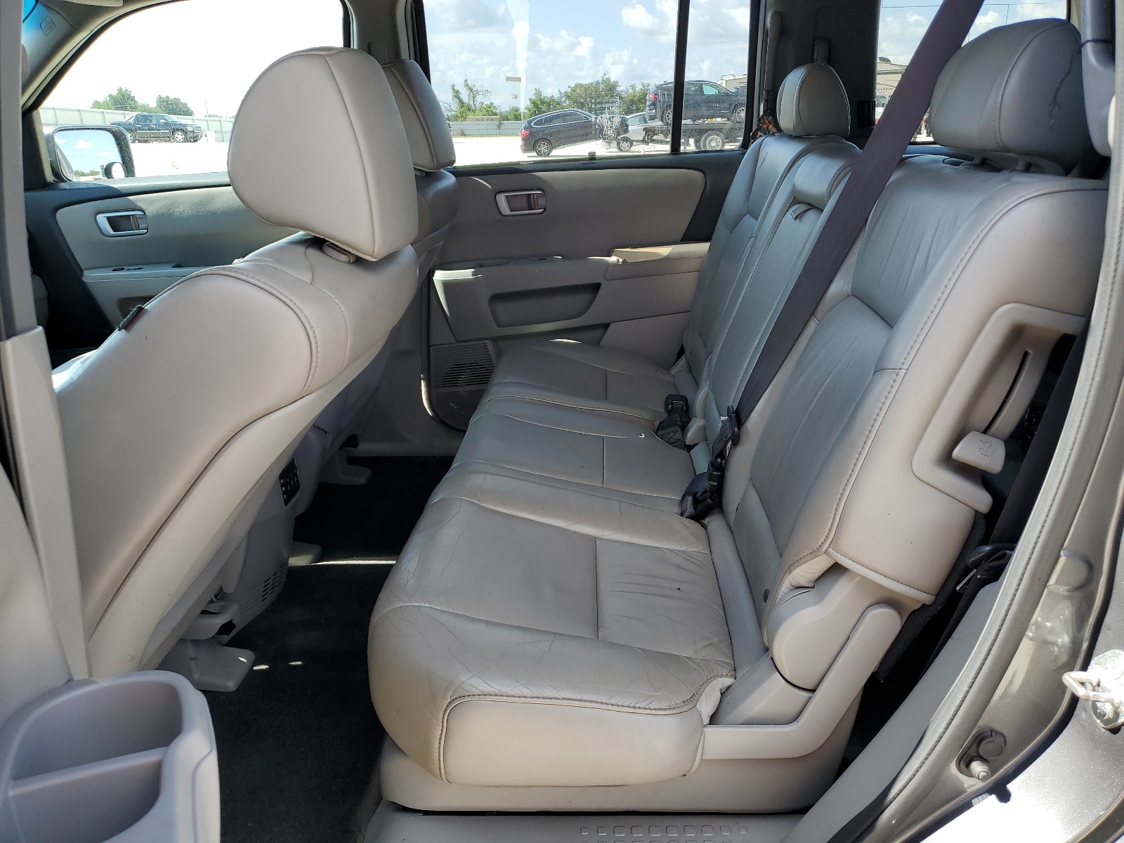 5FNYF4H91BB042211 2011 Honda Pilot Touring