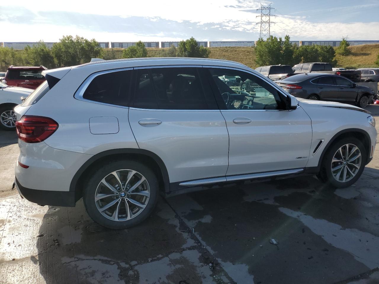 VIN 5UXTR9C54JLC75662 2018 BMW X3 no.3