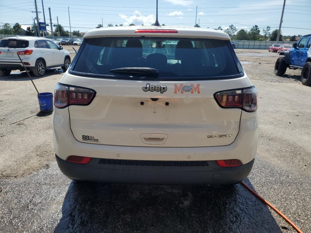 2018 Jeep Compass Sport VIN: 3C4NJCAB8JT318859 Lot: 67233364