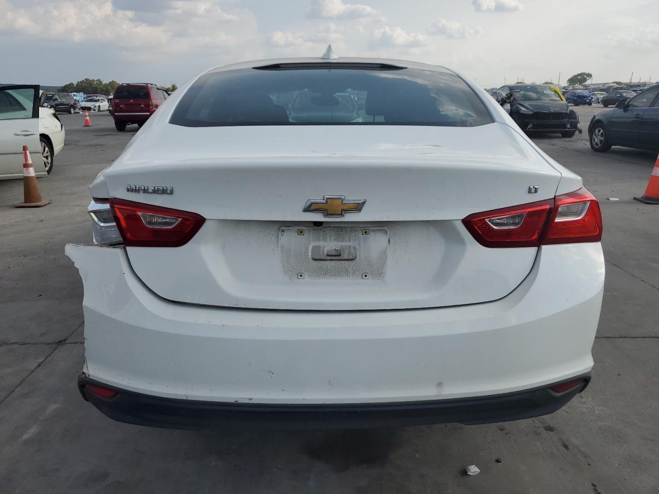 1G1ZE5ST1HF185609 2017 Chevrolet Malibu Lt