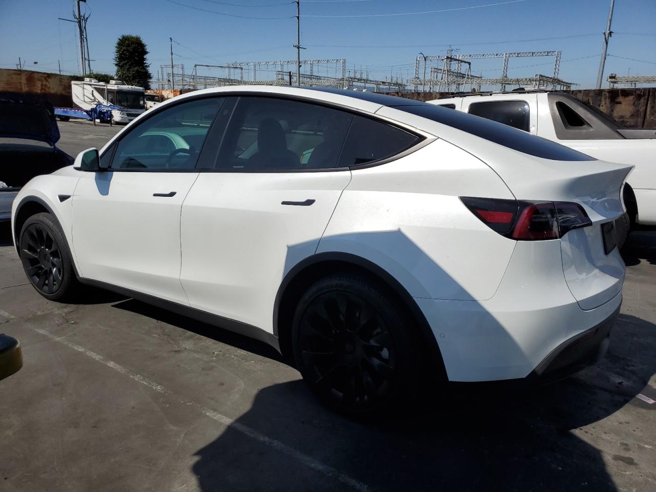 5YJYGDEE9MF274816 2021 TESLA MODEL Y - Image 2