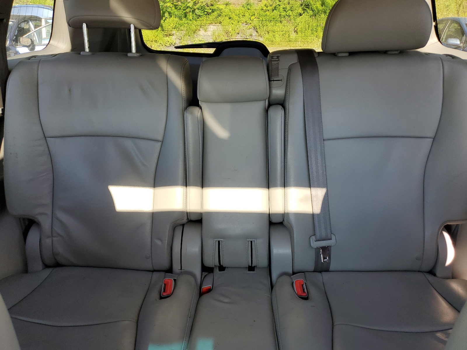 5TDBK3EH4CS154165 2012 Toyota Highlander Base