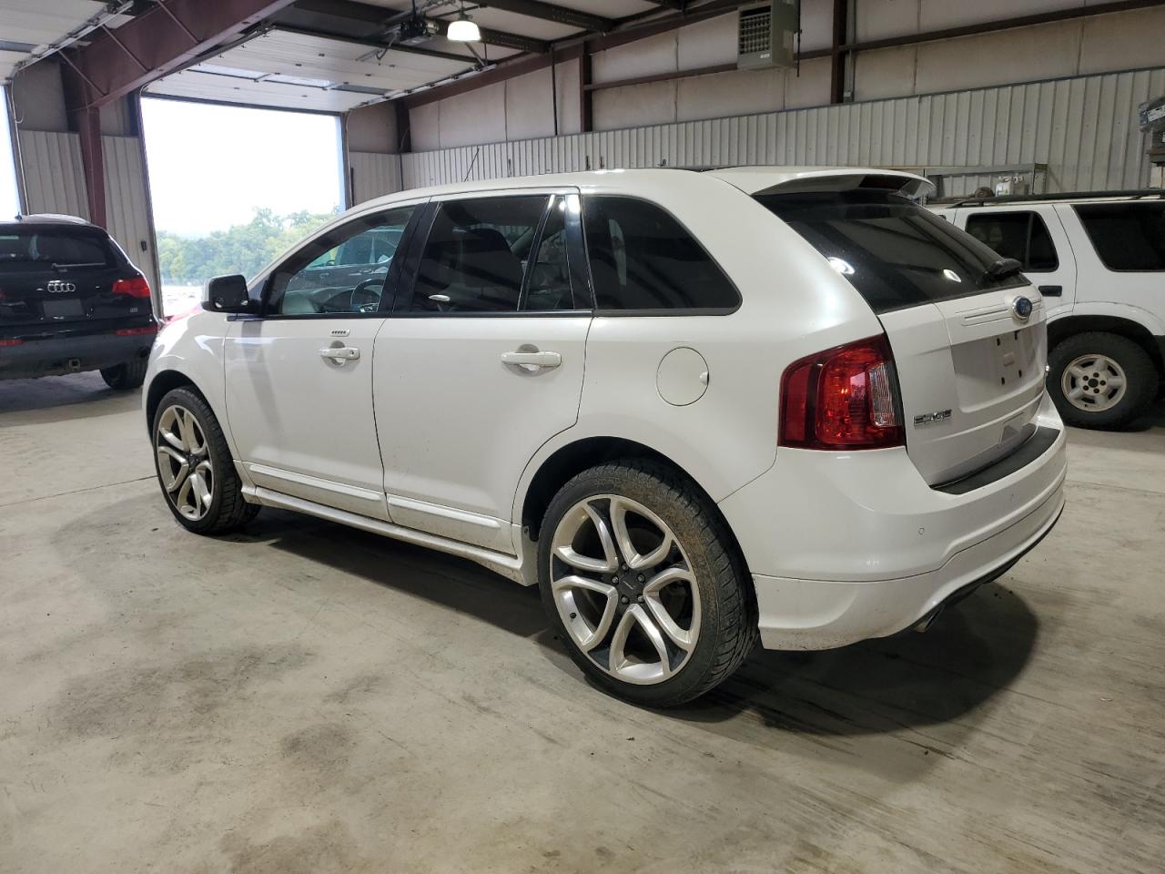 2011 Ford Edge - Image 2
