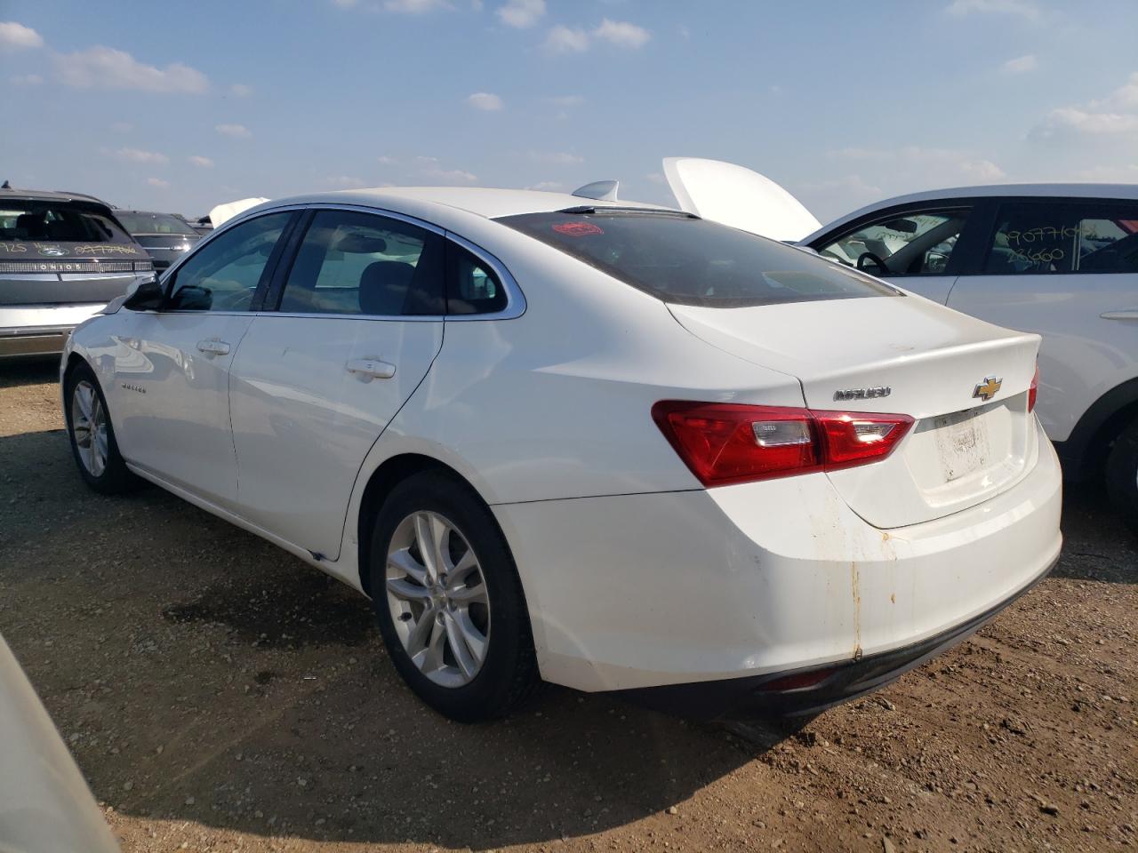 1G1ZE5ST3HF256437 2017 CHEVROLET MALIBU - Image 2