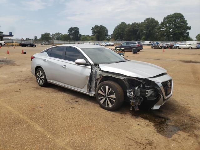 1N4BL4DV3MN338584 Nissan Altima SV 4