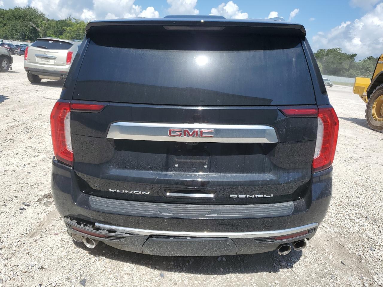 2021 GMC Yukon - Image 6