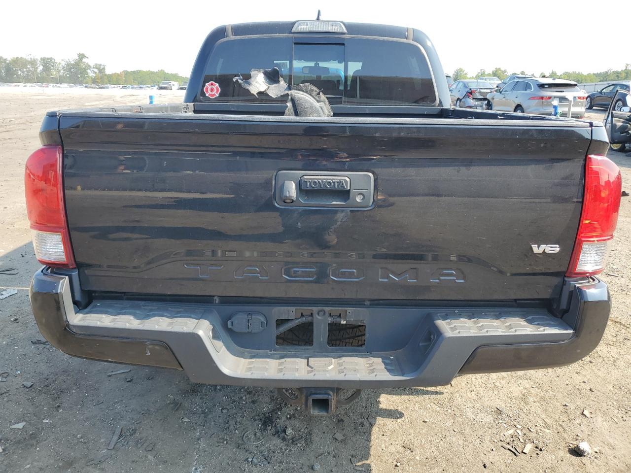 5TFCZ5AN0HX068585 2017 Toyota Tacoma Double Cab