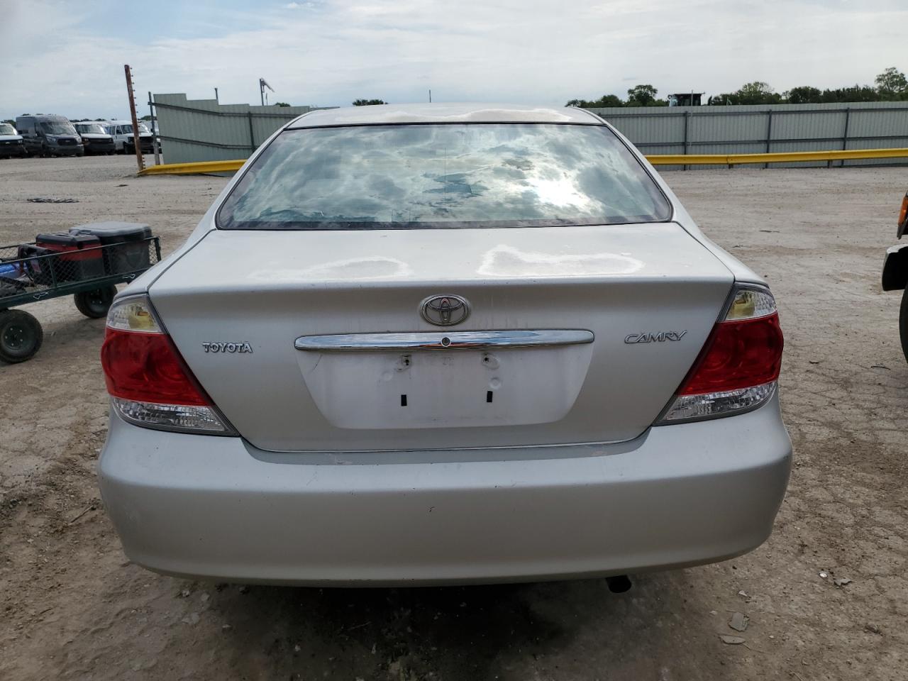 2005 Toyota Camry Le VIN: 4T1BE32K05U640909 Lot: 66518694