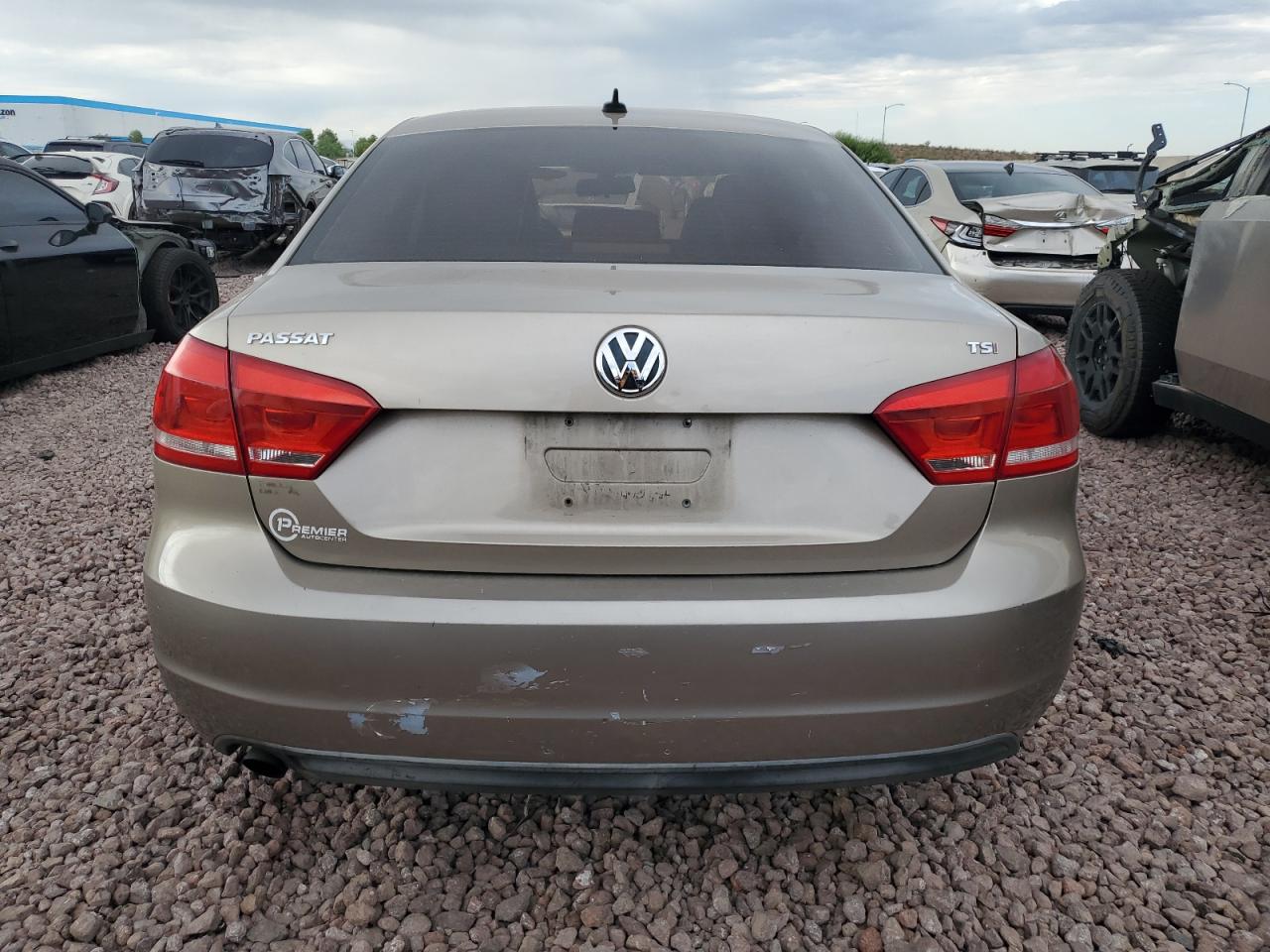 2015 Volkswagen Passat S VIN: 1VWAT7A38FC018165 Lot: 69463144