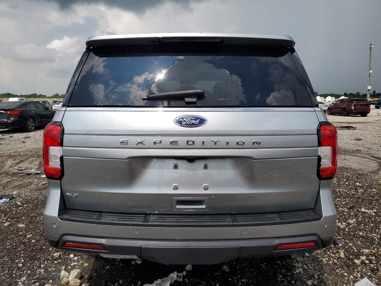 2024 Ford Expedition Xlt VIN: 1FMJU1H83REA54736 Lot: 67270644