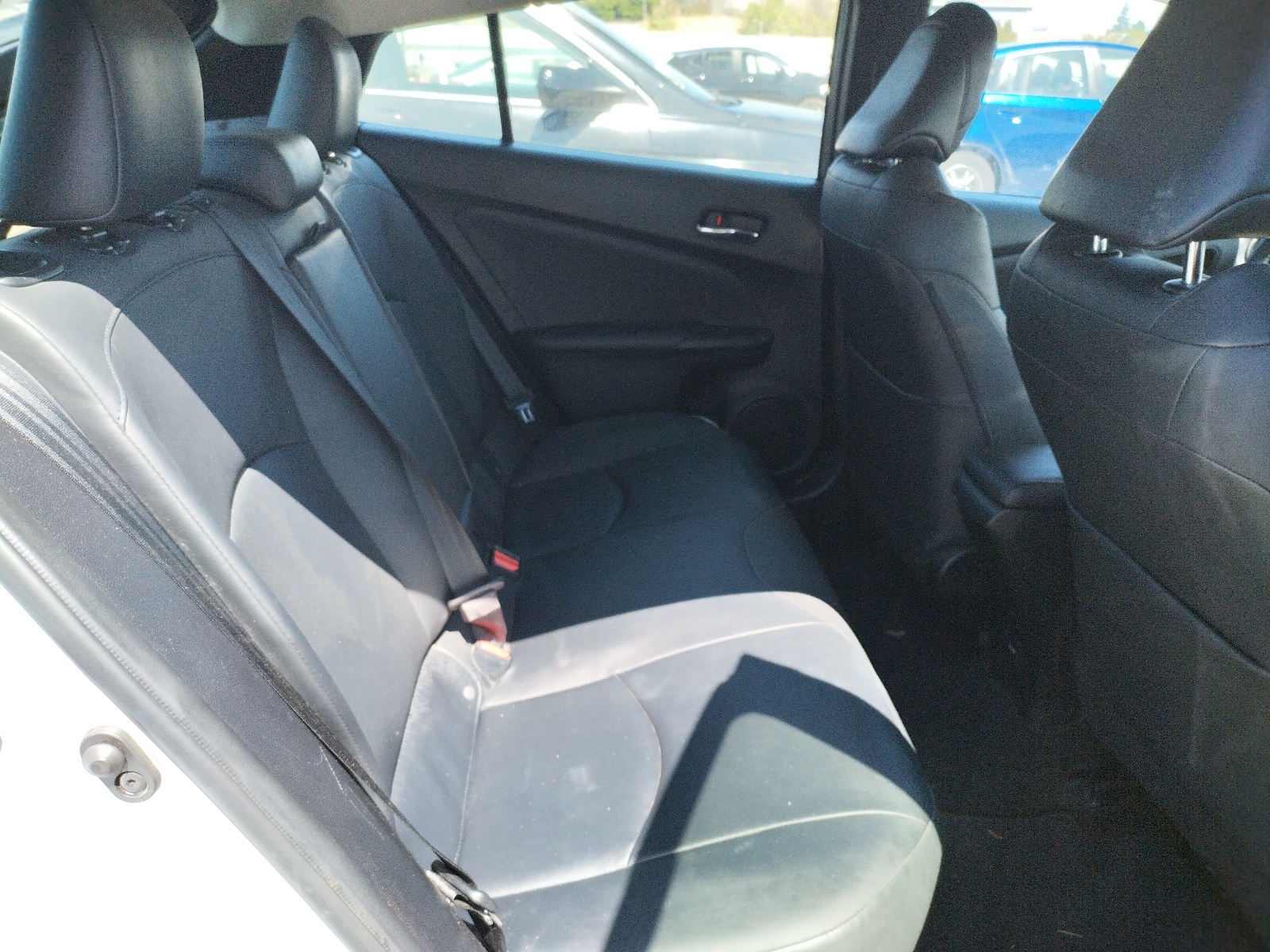 JTDKARFU2H3030695 2017 Toyota Prius