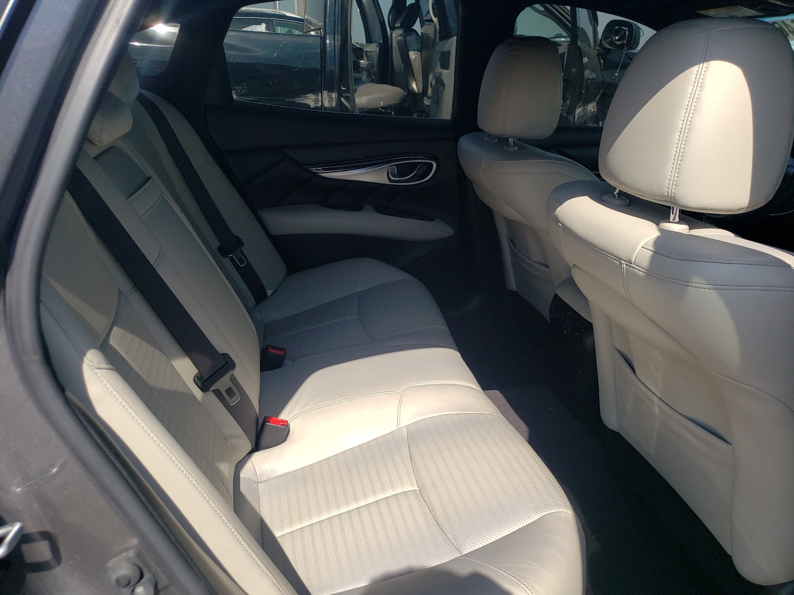 JN1BY1AR0FM561730 2015 Infiniti Q70 3.7