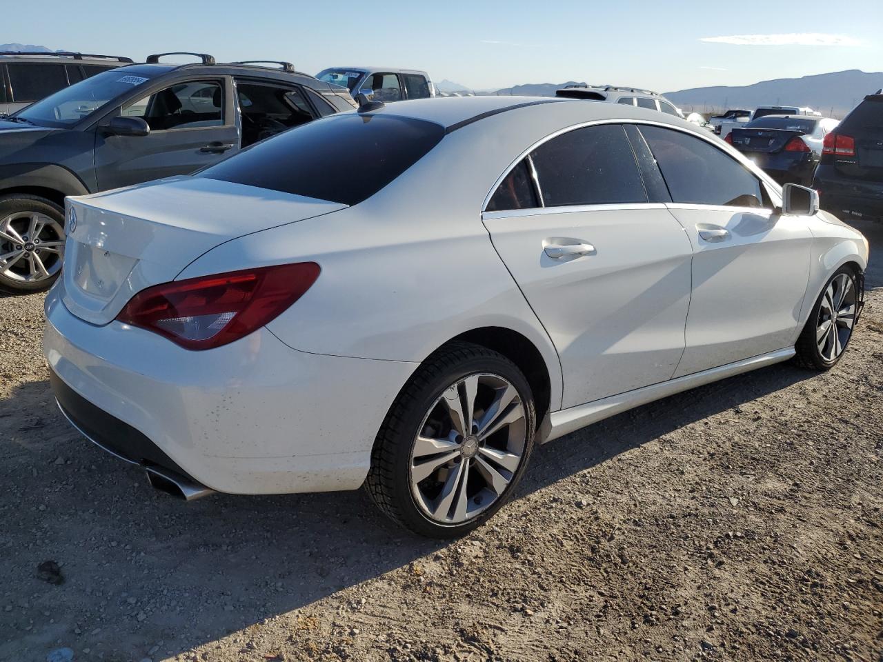 VIN WDDSJ4EB1FN238903 2015 MERCEDES-BENZ CLA-CLASS no.3