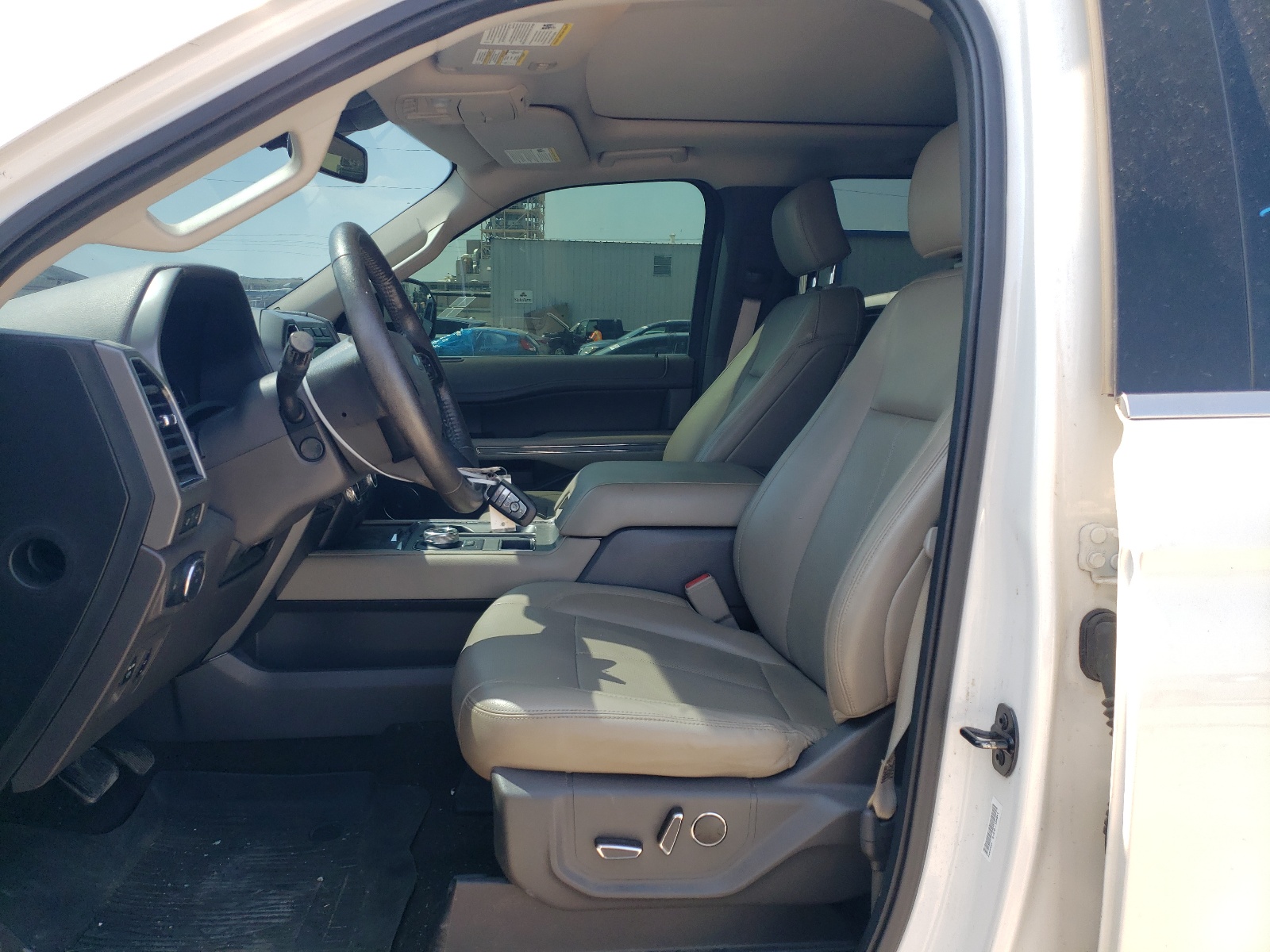 1FMJU1HT6KEA54305 2019 Ford Expedition Xlt