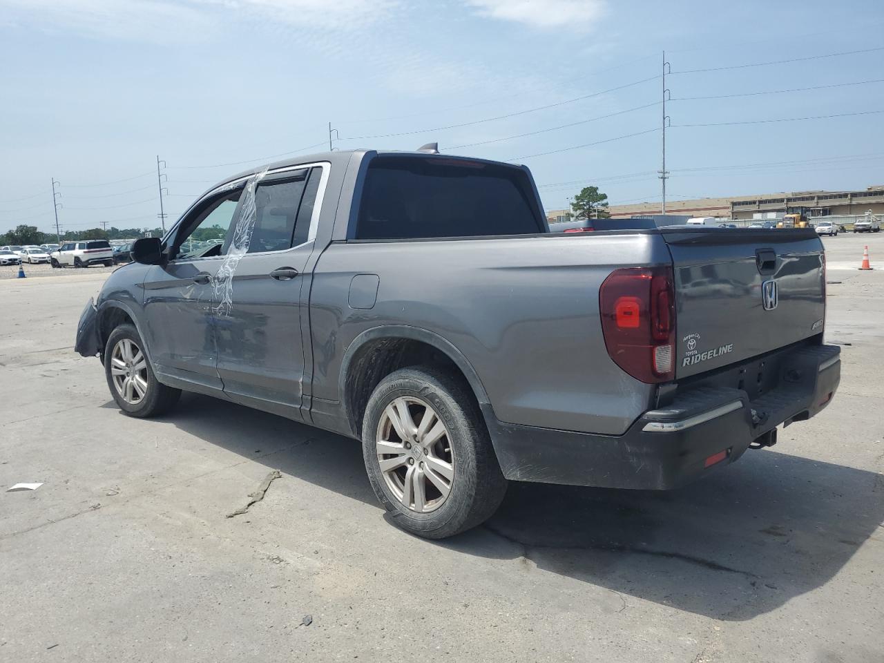 5FPYK3F21HB017935 2017 HONDA RIDGELINE - Image 2