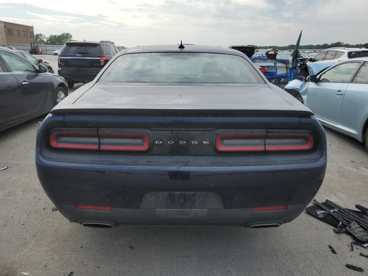 2C3CDZAG4GH203002 2016 Dodge Challenger Sxt