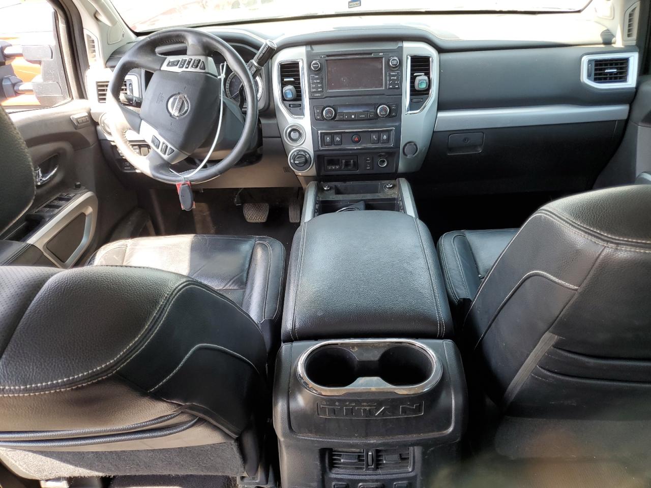 1N6BA1F44HN558449 2017 Nissan Titan Xd Sl