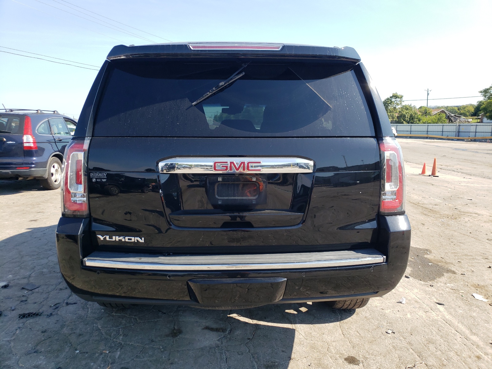 1GKS2CKJ0KR321579 2019 GMC Yukon Denali