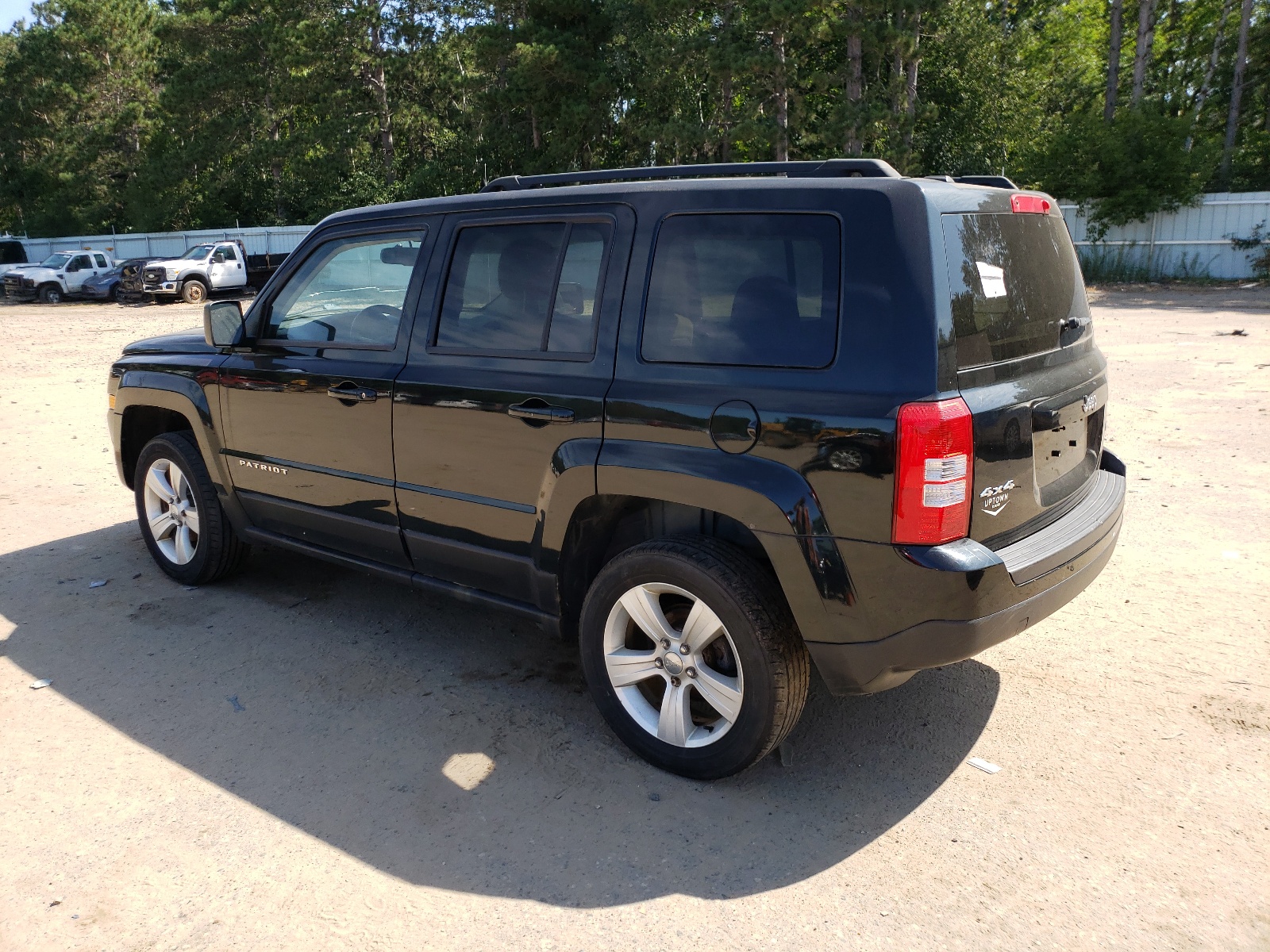 2013 Jeep Patriot Latitude vin: 1C4NJRFB9DD180626