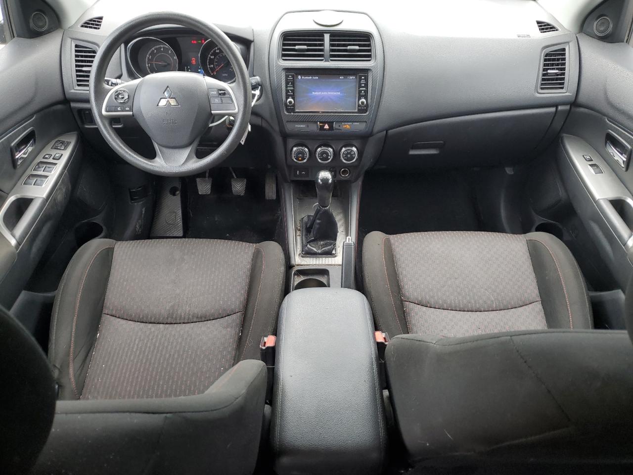 2018 Mitsubishi Outlander - Image 8