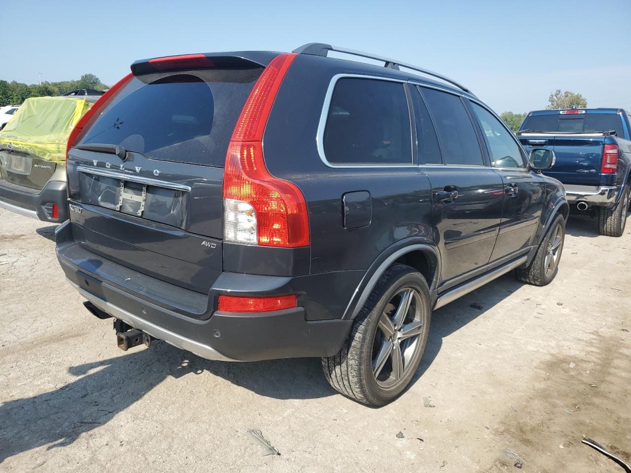 2011 Volvo XC90 - Image 3