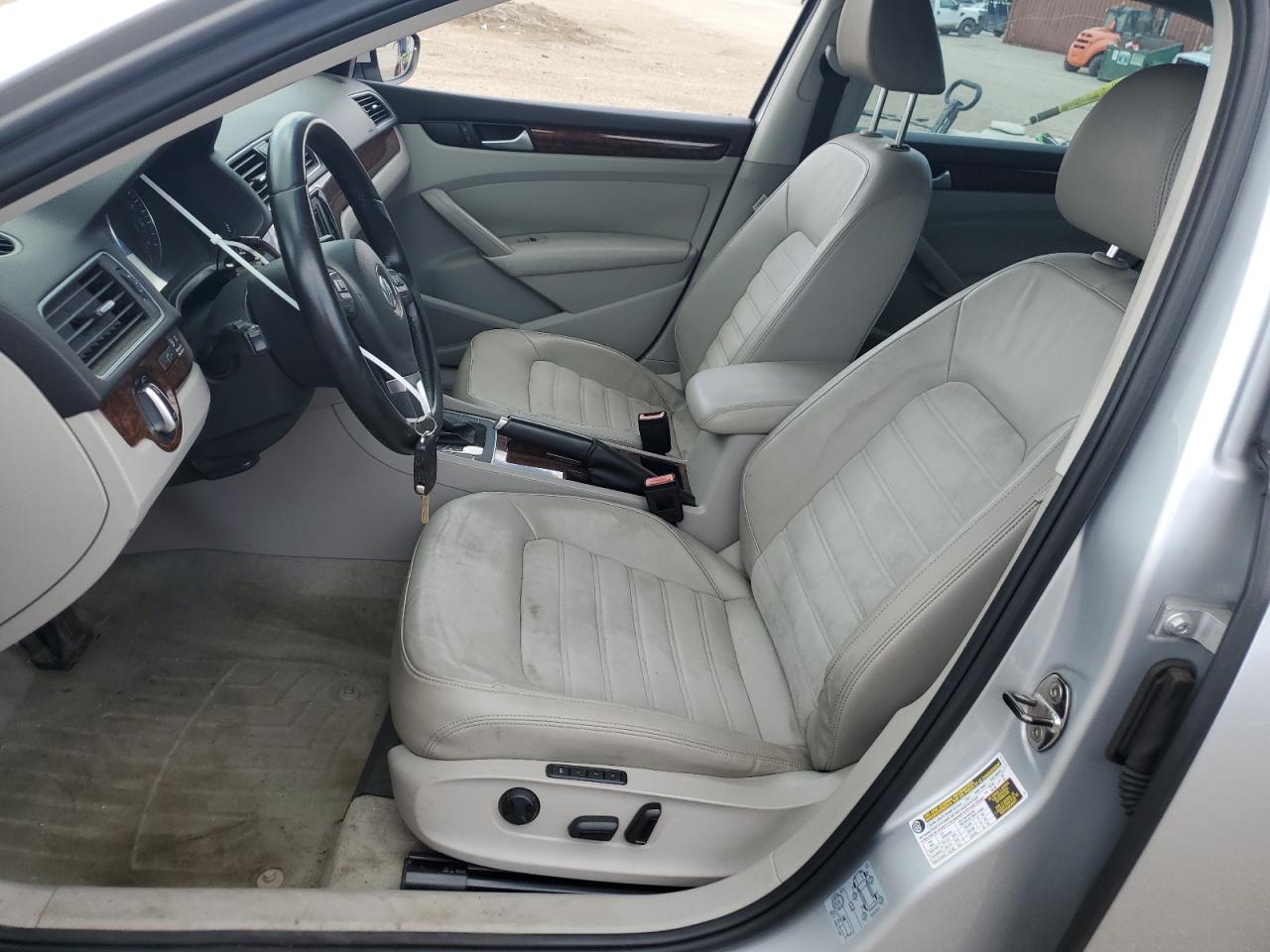 2012 Volkswagen Passat Sel VIN: 1VWCN7A32CC056005 Lot: 66923864