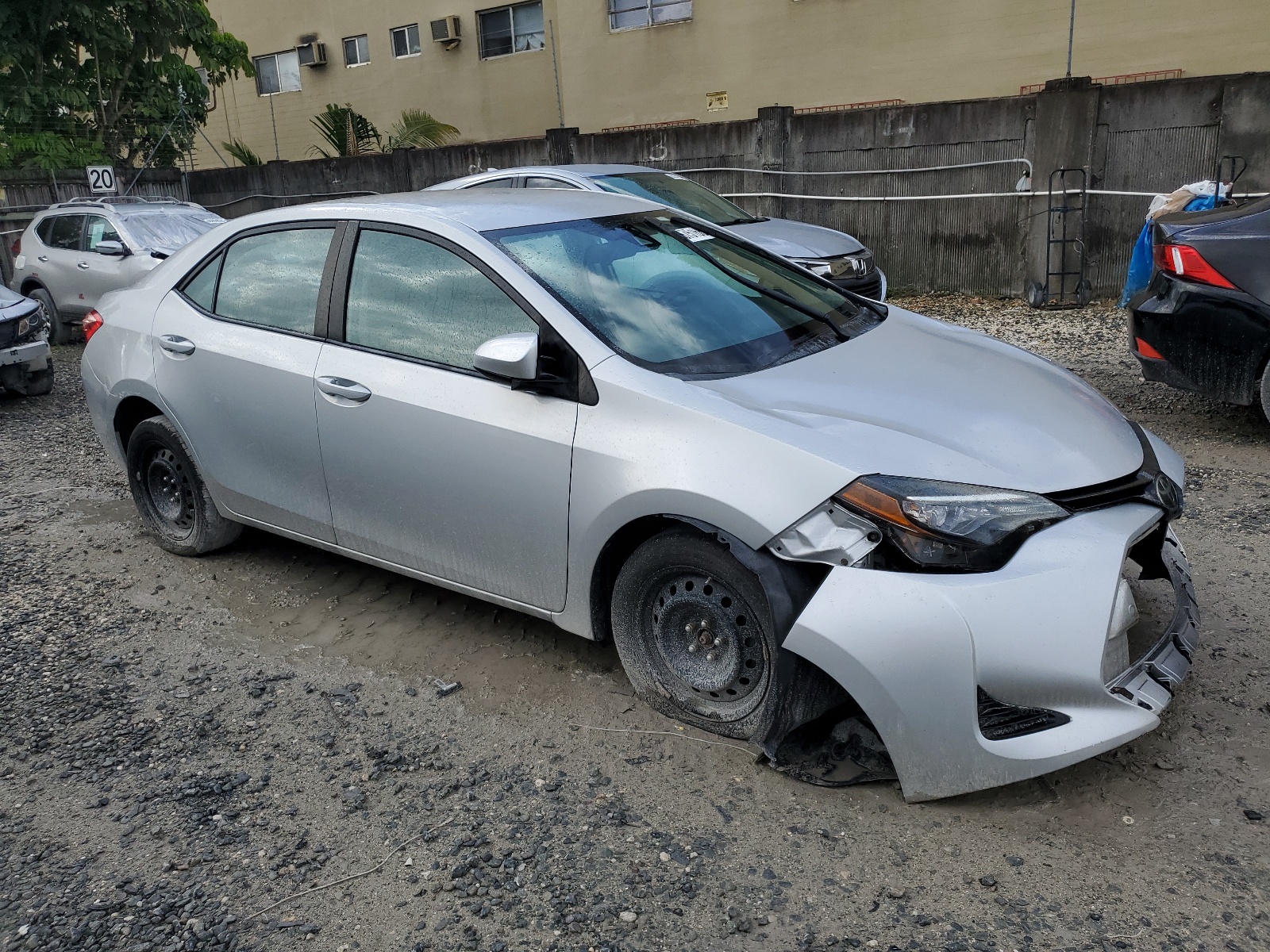 5YFBURHE4HP572403 2017 Toyota Corolla L